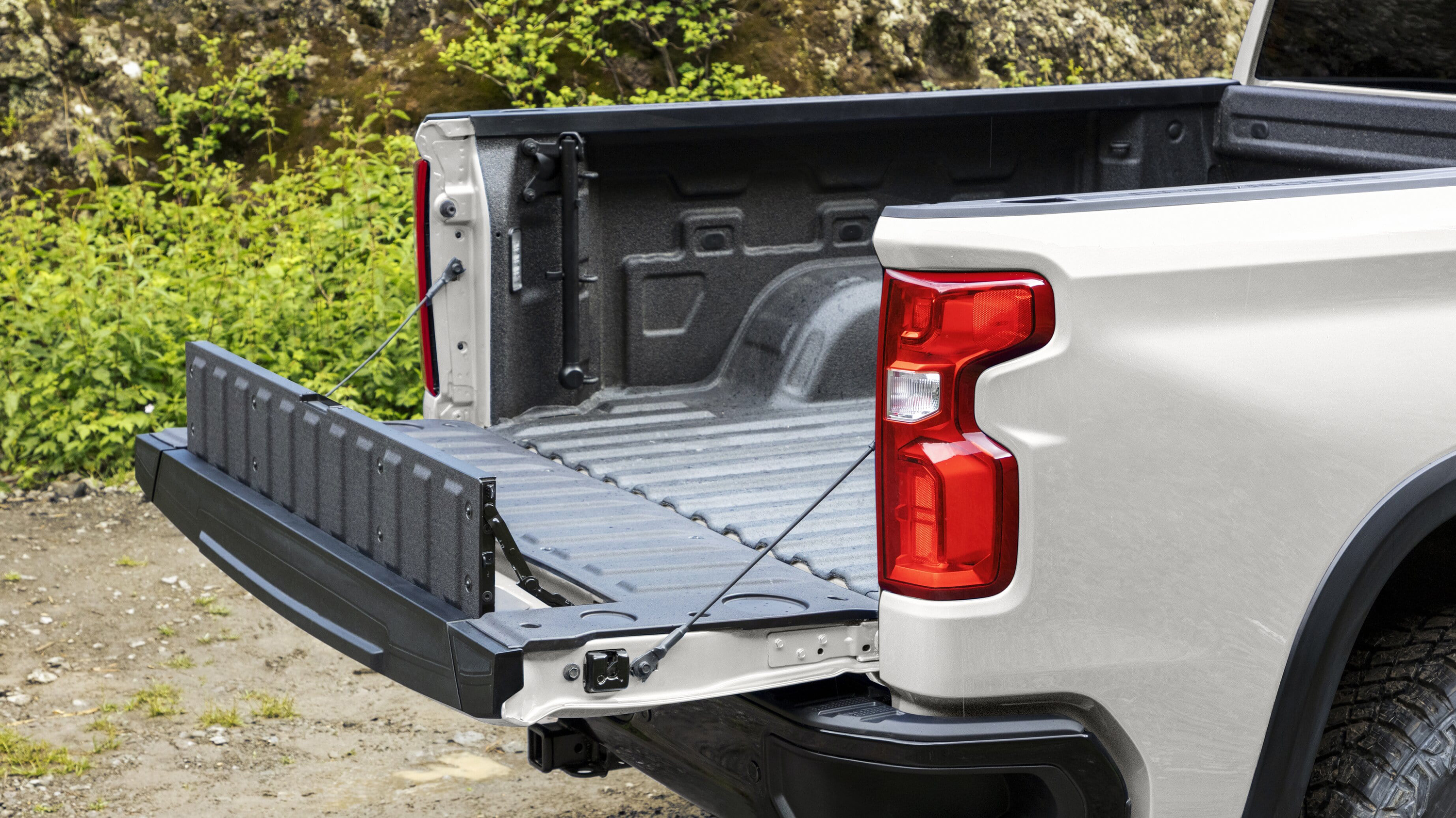 Silverado fica mais versátil com exclusiva tampa de caçamba
